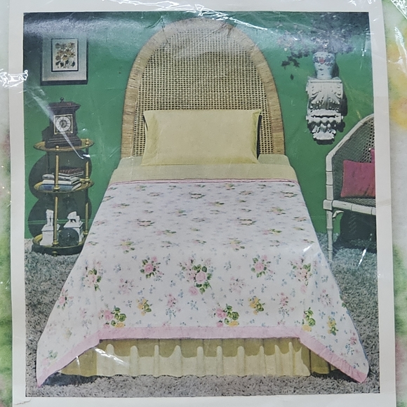 Vintage St. Mary's Blossom Screen Print Blanket New In Package - Picture 3 of 5